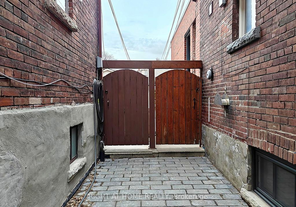 567-ossington-avenue-toronto-ontario-c12658040