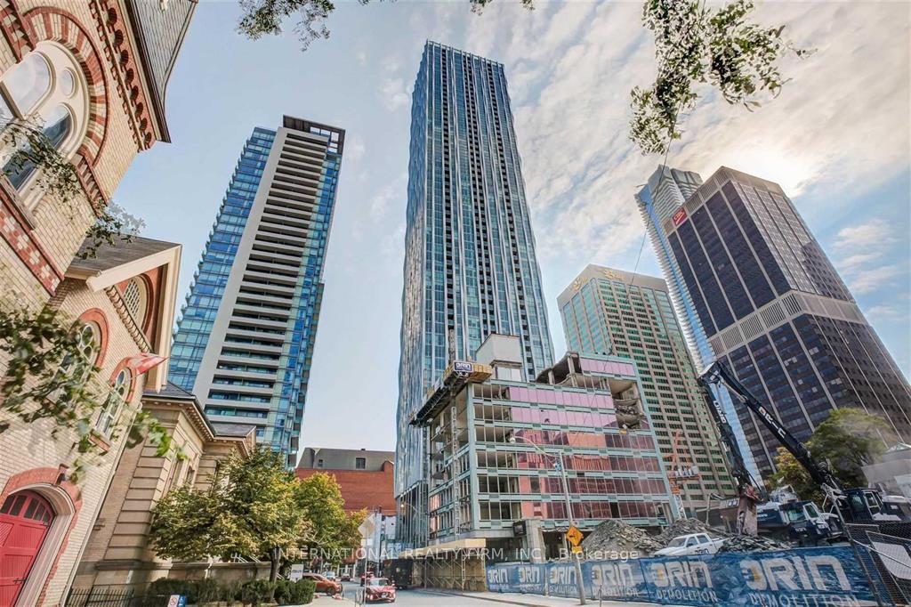 1-yorkville-avenue-toronto-ontario-c12658156