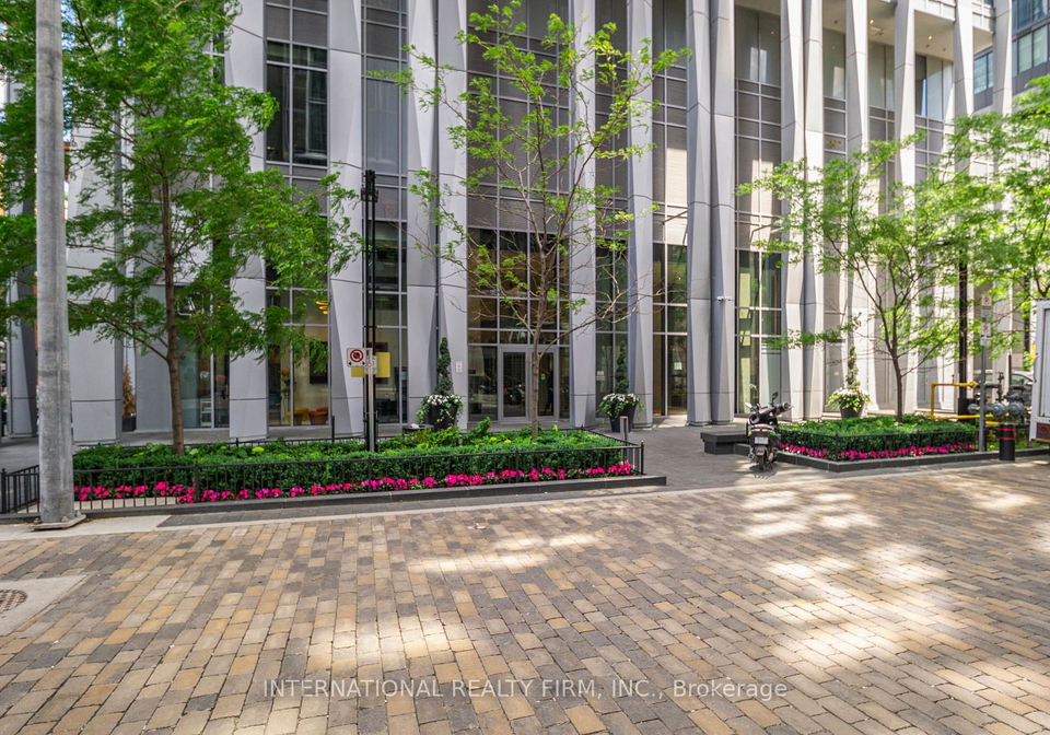 1-yorkville-avenue-toronto-ontario-c12658156