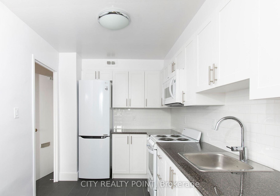 6200-bathurst-street-toronto-ontario-c12658174