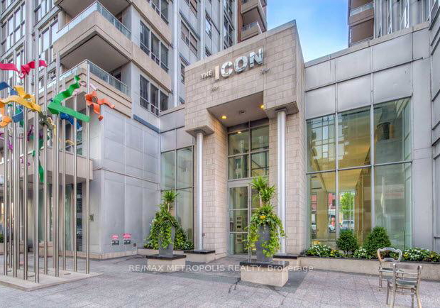 250-wellington-street-w-toronto-ontario-c12658574