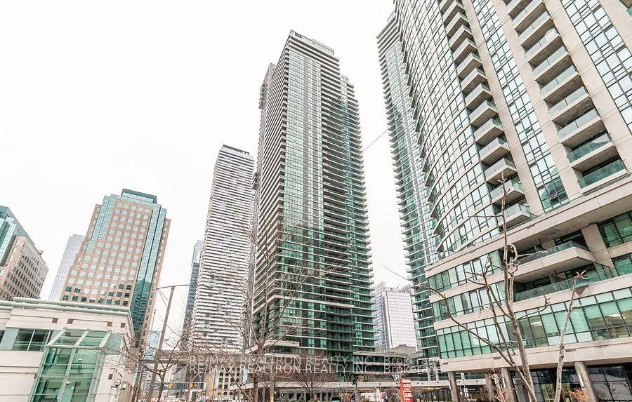 33-bay-street-toronto-ontario-c12658740