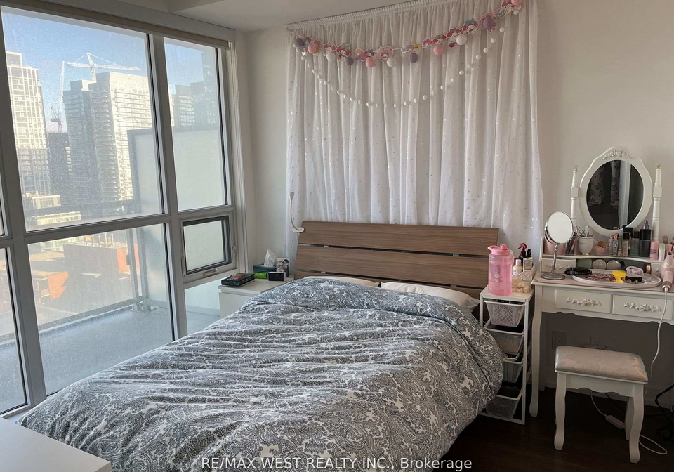 89-dunfield-avenue-toronto-ontario-c12658776