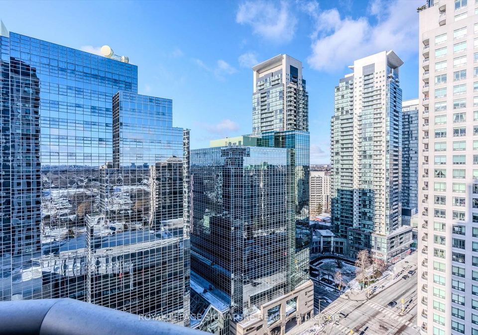 8-hillcrest-avenue-north-york-ontario-c12658918