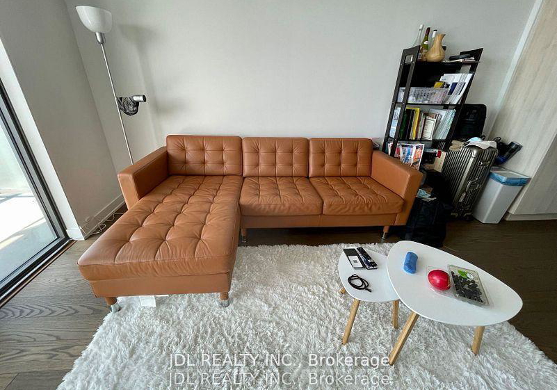 11-wellesley-street-w-toronto-ontario-c12659218