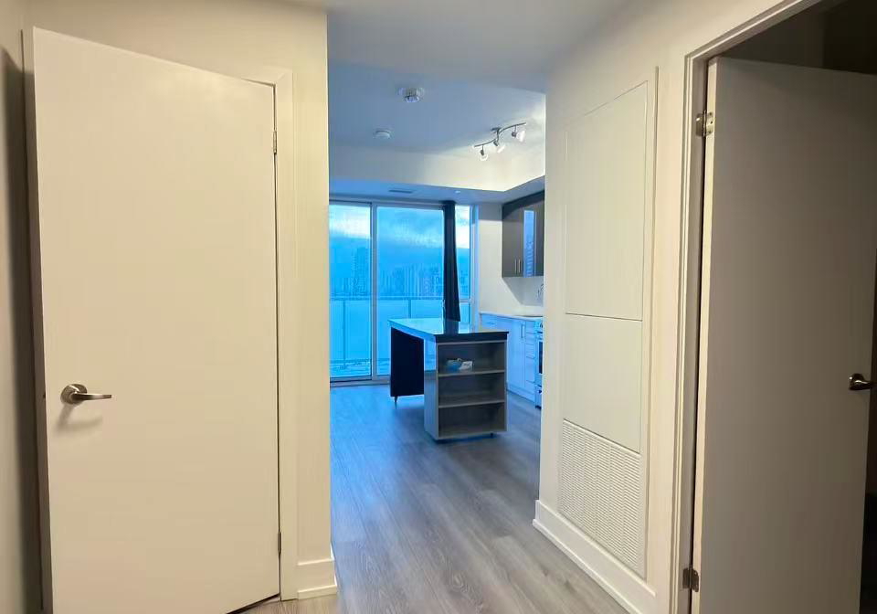 188-fairview-mall-drive-s-north-york-ontario-c12659466