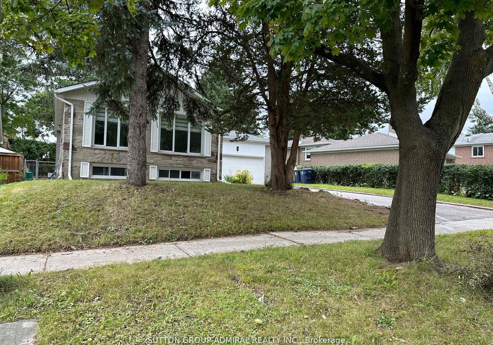 7-resolution-crescent-north-york-ontario-c12659706
