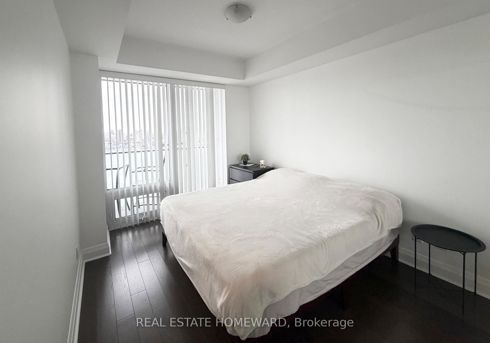 65-st-mary-st-street-w-toronto-ontario-c12659934