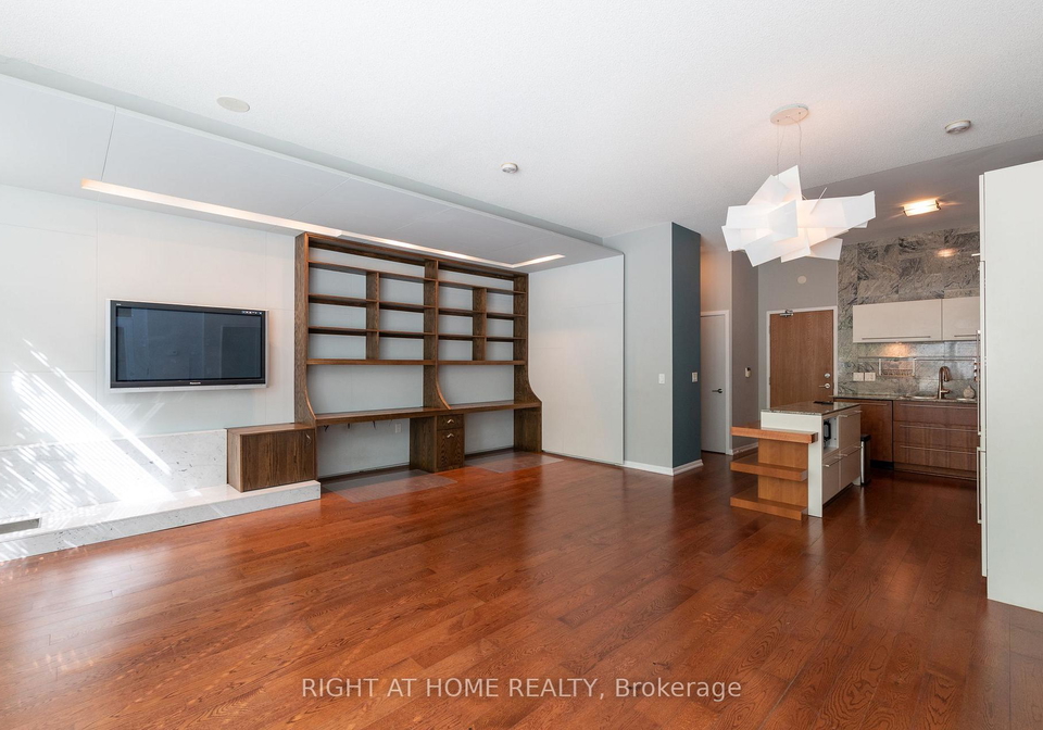 219-fort-york-boulevard-toronto-ontario-c12660370