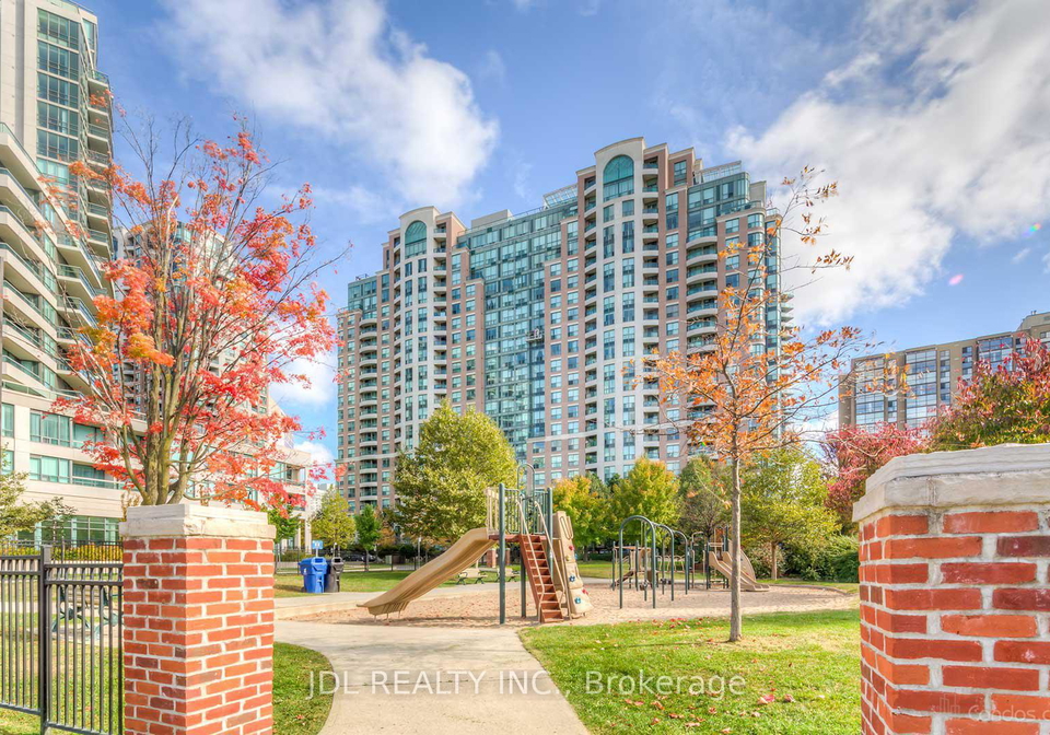 23-lorraine-drive-toronto-ontario-c12660864