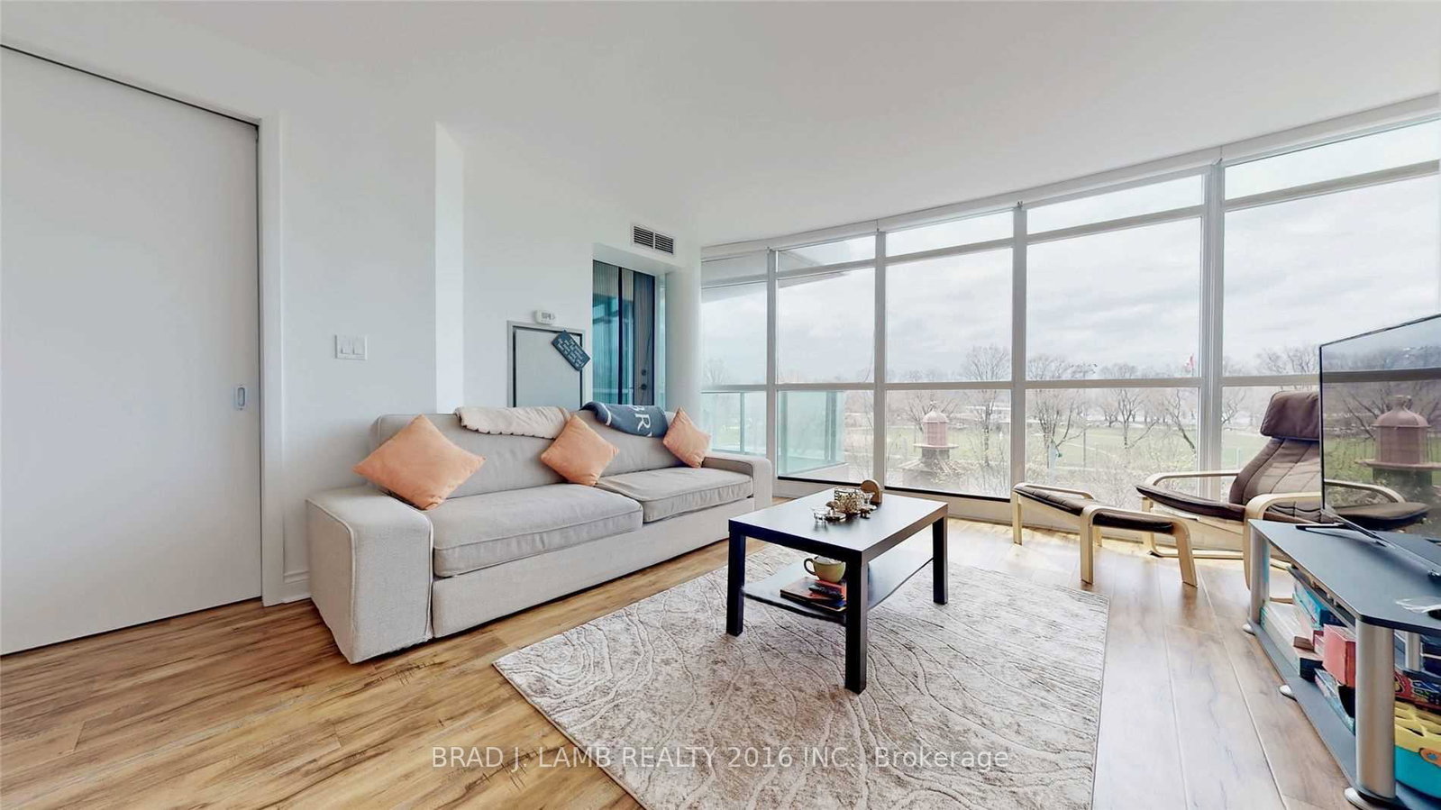 215-fort-york-boulevard-toronto-ontario-c12661396