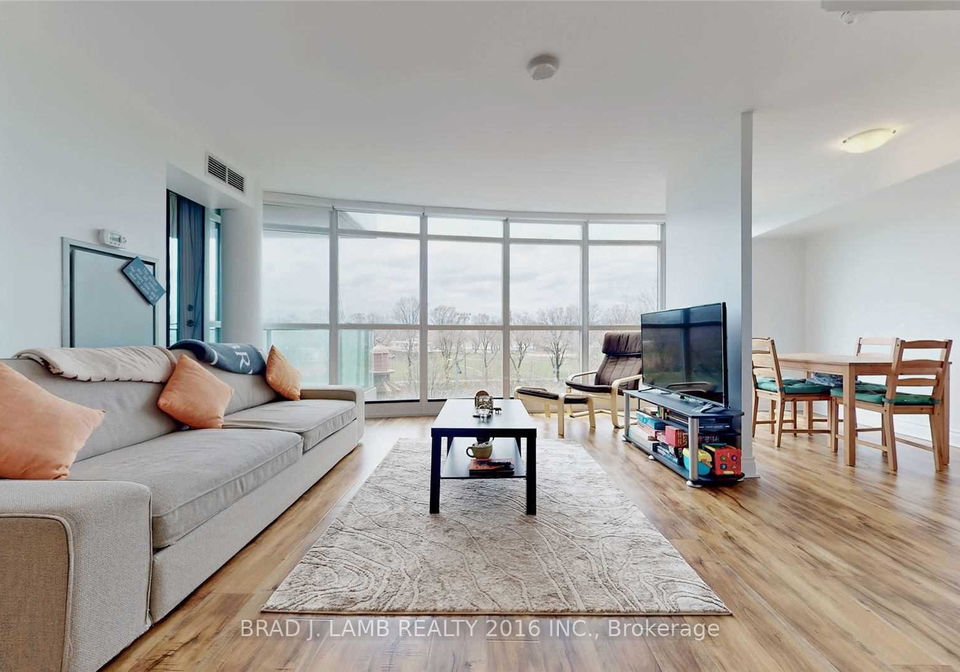 215-fort-york-boulevard-toronto-ontario-c12661396