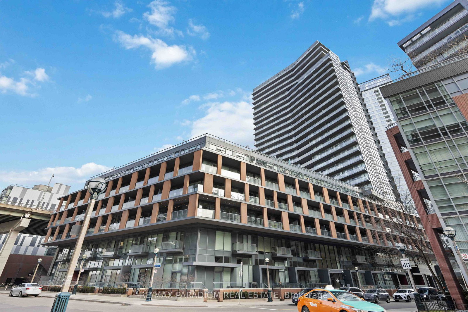 20-bruyeres-mews-toronto-ontario-c12661484