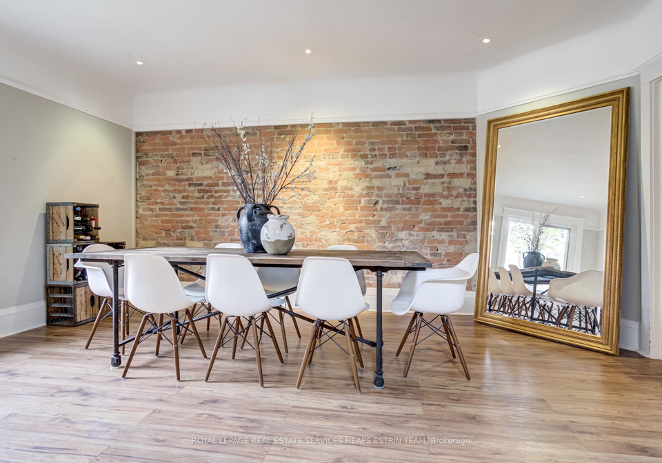 127-farnham-avenue-toronto-ontario-c12661568