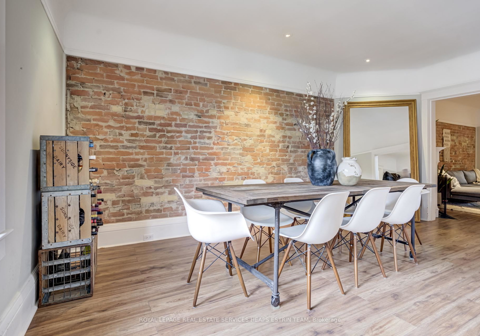 127-farnham-avenue-toronto-ontario-c12661568