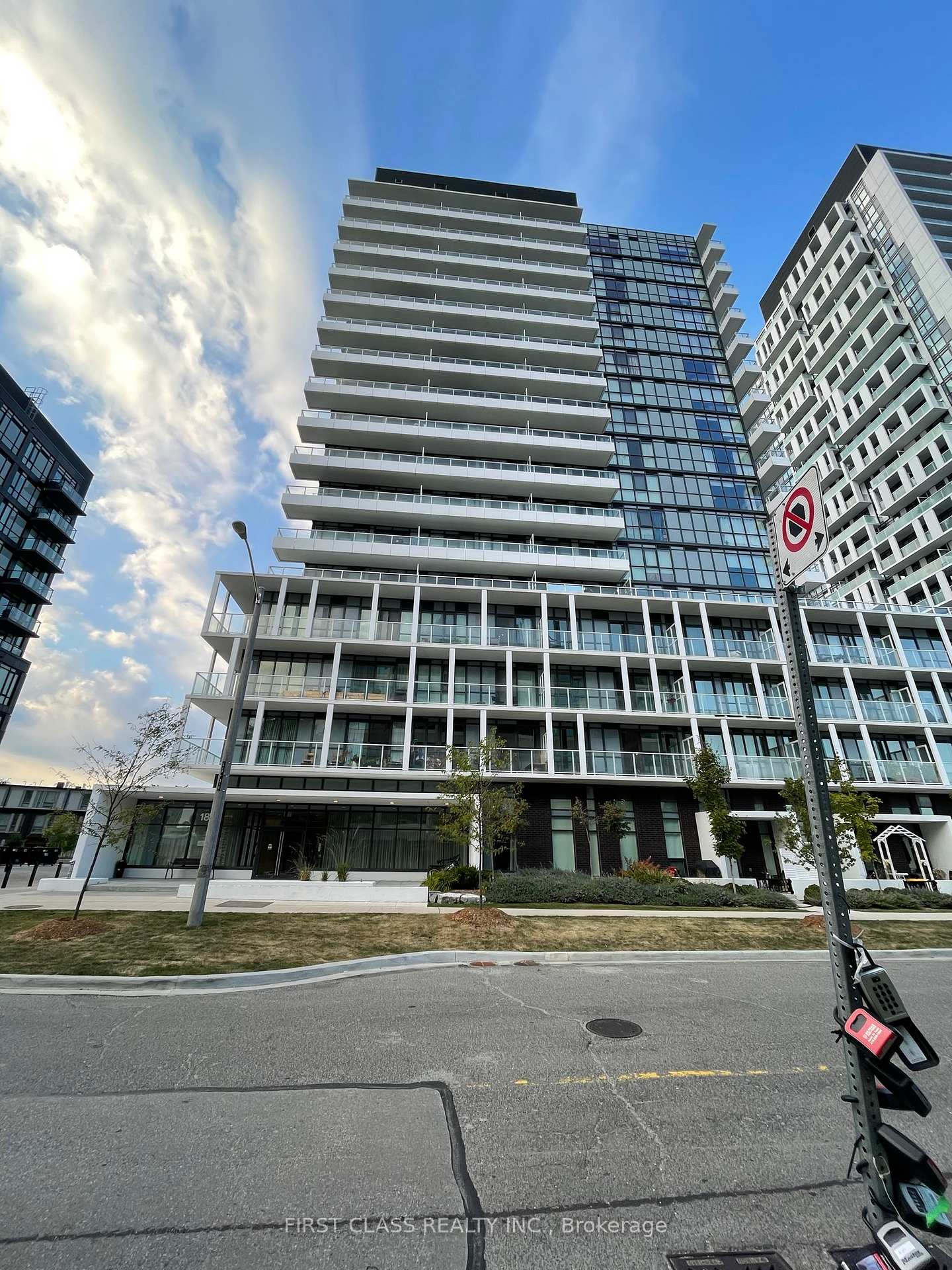 180-fairview-mall-drive-north-york-ontario-c12662242