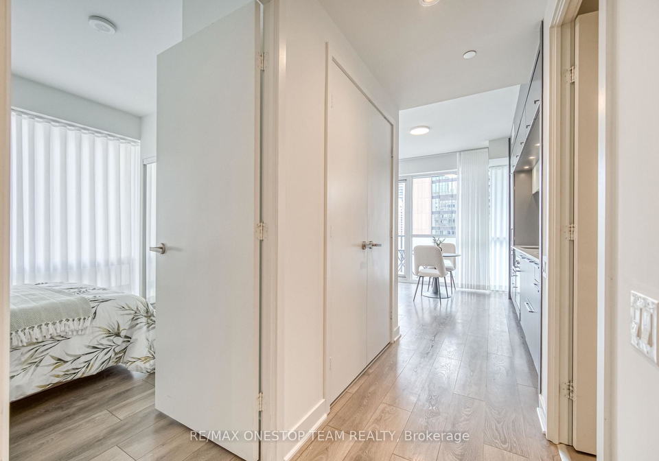 15-grenville-street-toronto-ontario-c12662342