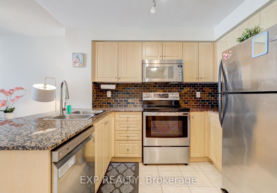 212-eglinton-avenue-e-toronto-ontario-c12662502