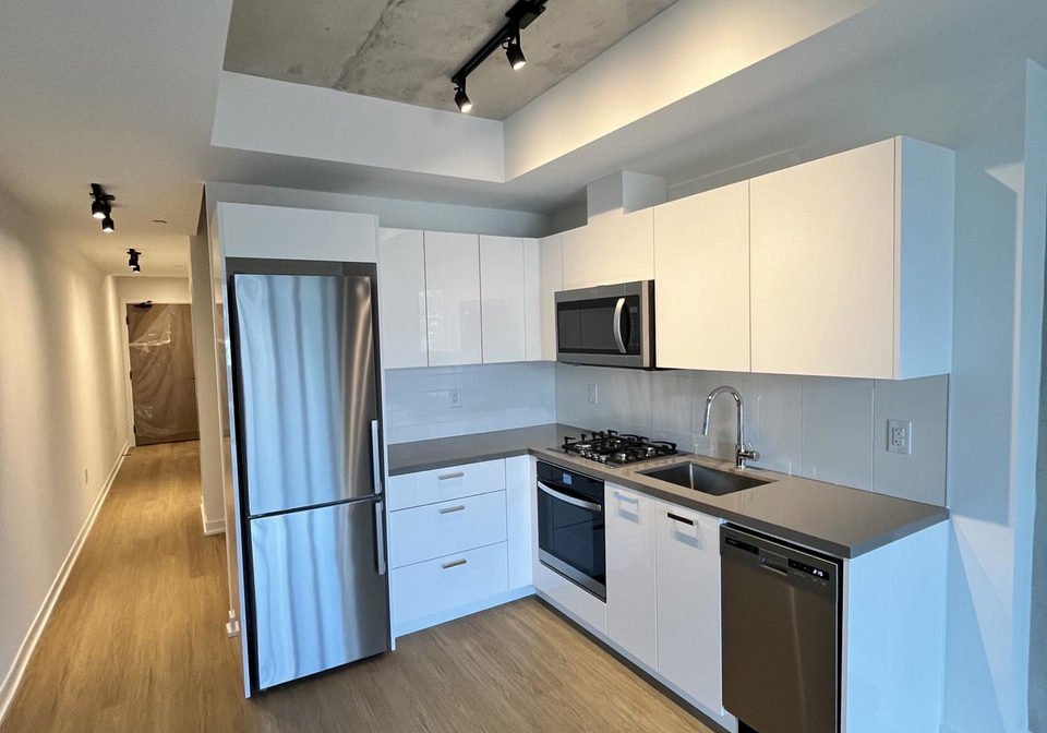 195-mccaul-street-toronto-ontario-c12662606