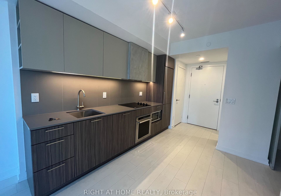 19-western-battery-road-toronto-ontario-c12662868