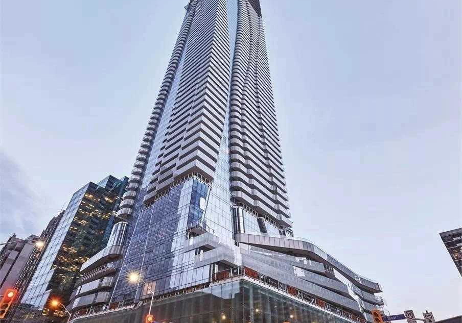 1-bloor-street-e-toronto-ontario-c12663018