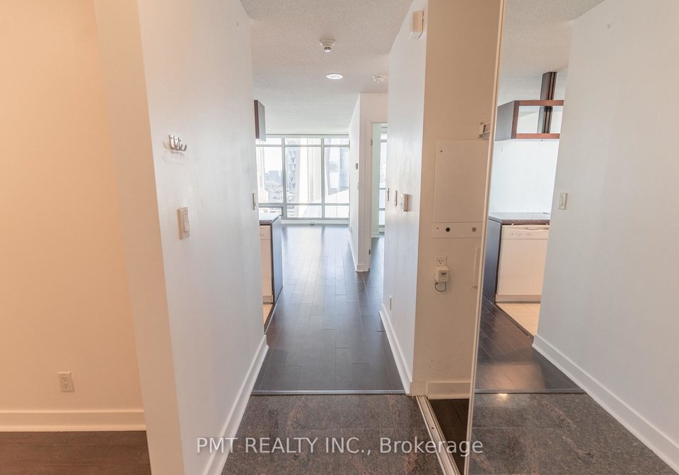 81-navy-wharf-court-toronto-ontario-c12663066