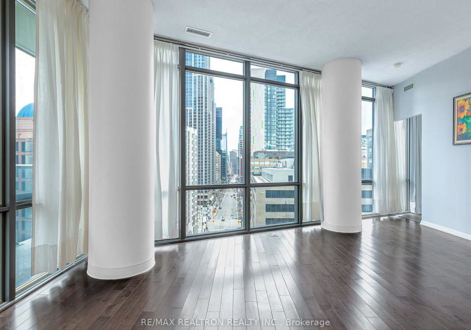 832-bay-street-toronto-ontario-c12663100