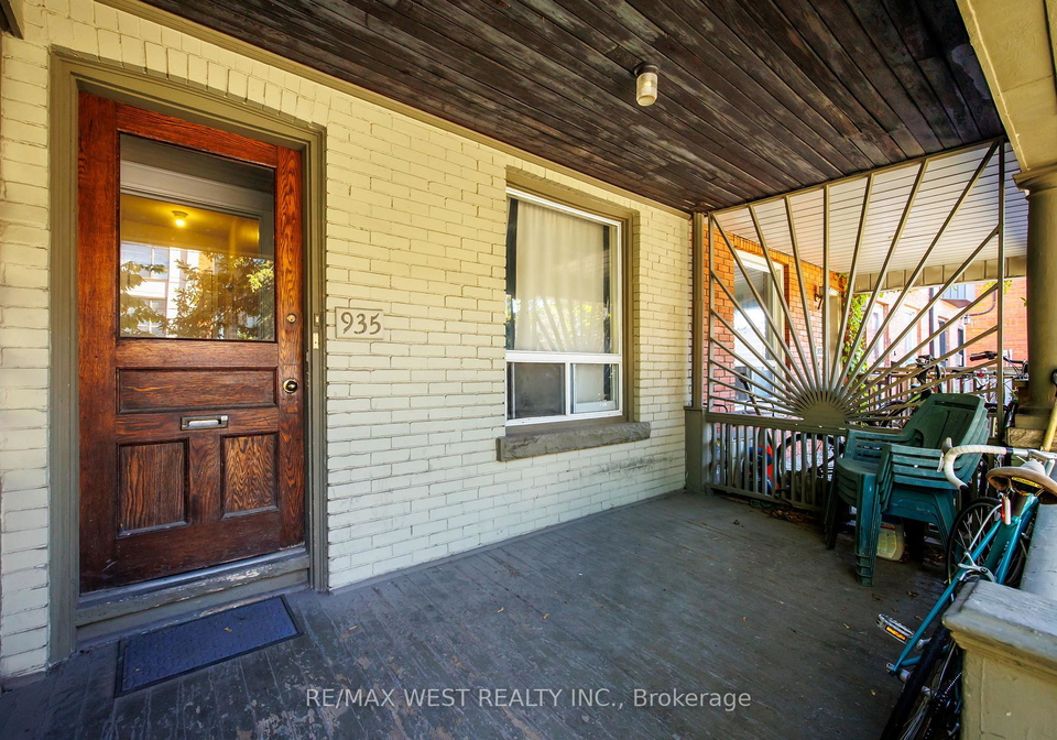 935-bathurst-street-toronto-ontario-c12663268