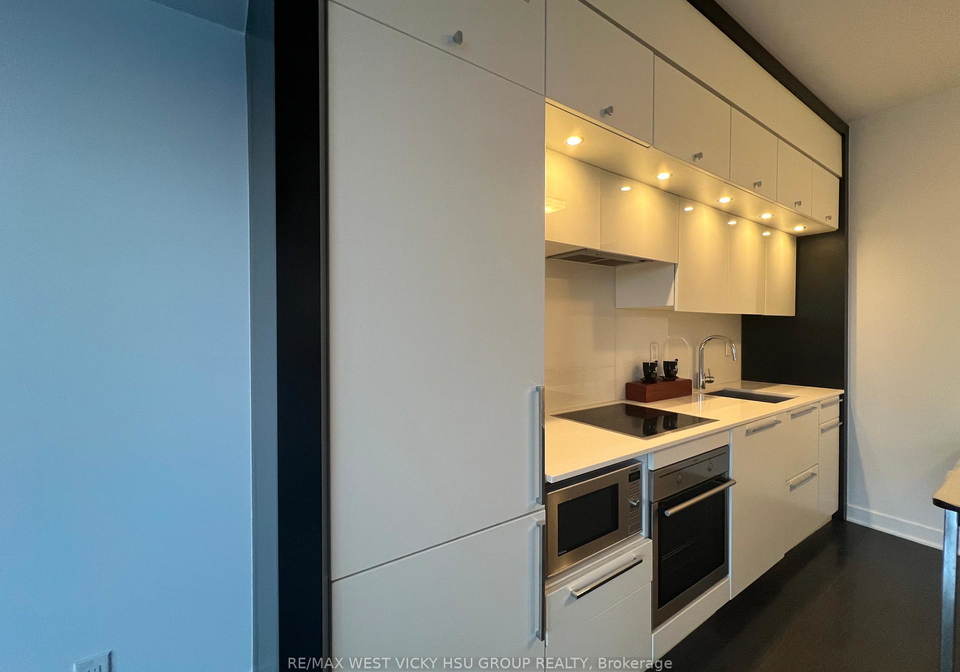 15-grenville-street-toronto-ontario-c12663336