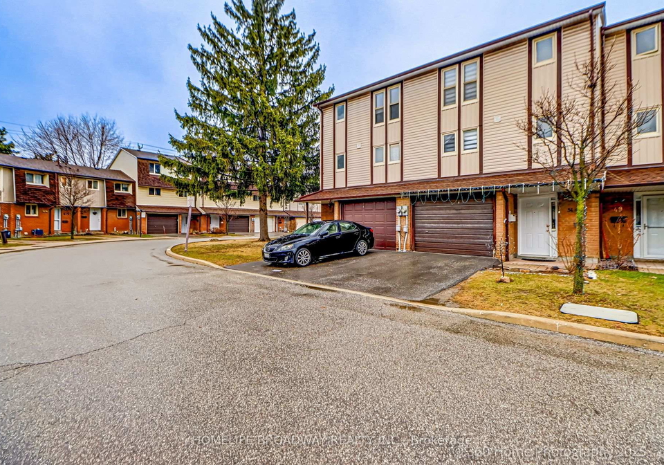 51-yellow-birch-way-north-york-ontario-c12663370