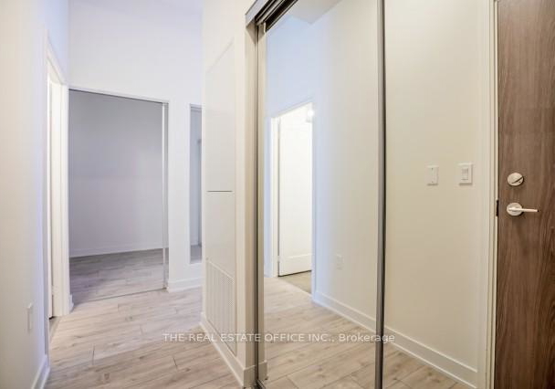 27-bathurst-street-toronto-ontario-c12663398