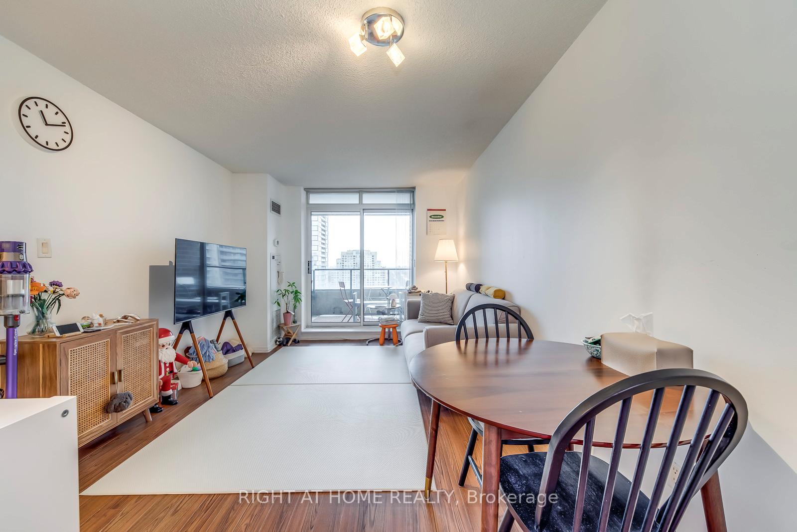 233-beecroft-road-toronto-ontario-c12663460