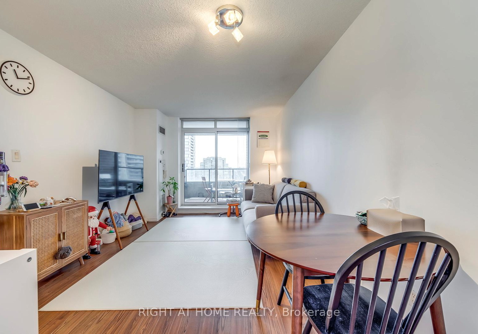 233-beecroft-road-toronto-ontario-c12663460