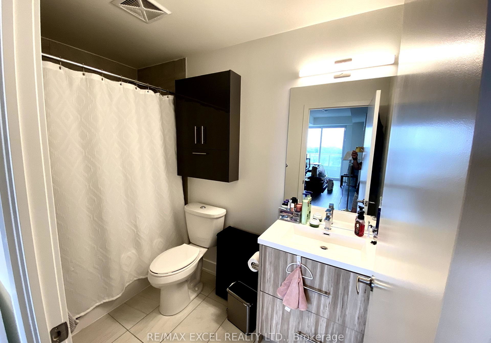 180-fairview-mall-drive-north-york-ontario-c12663524
