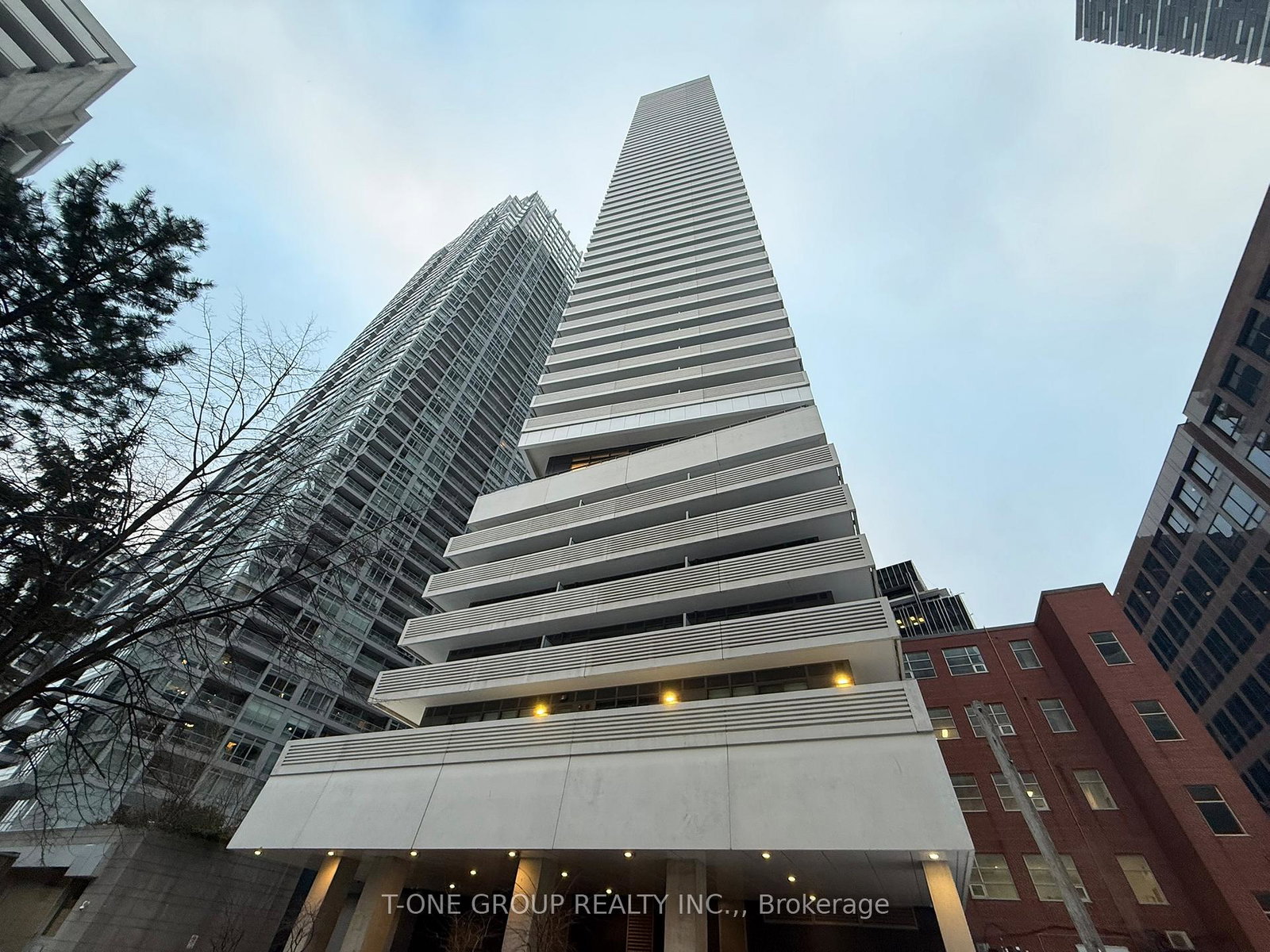 2221-yonge-street-toronto-ontario-c12663994