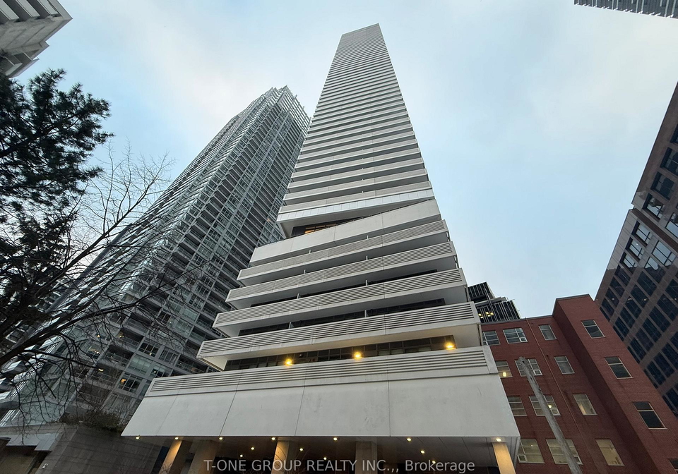 2221-yonge-street-toronto-ontario-c12663994