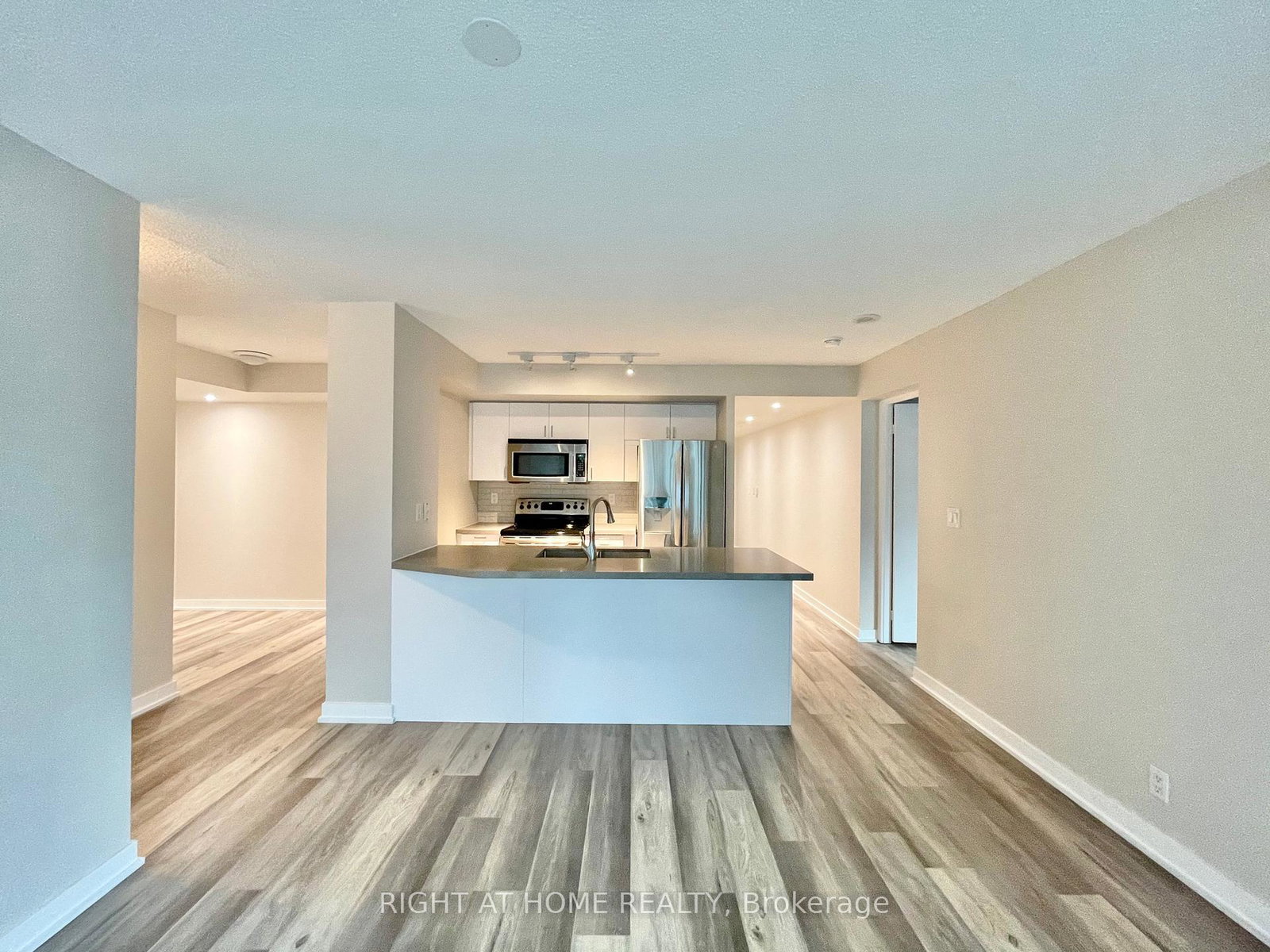 381-front-street-w-toronto-ontario-c12664134