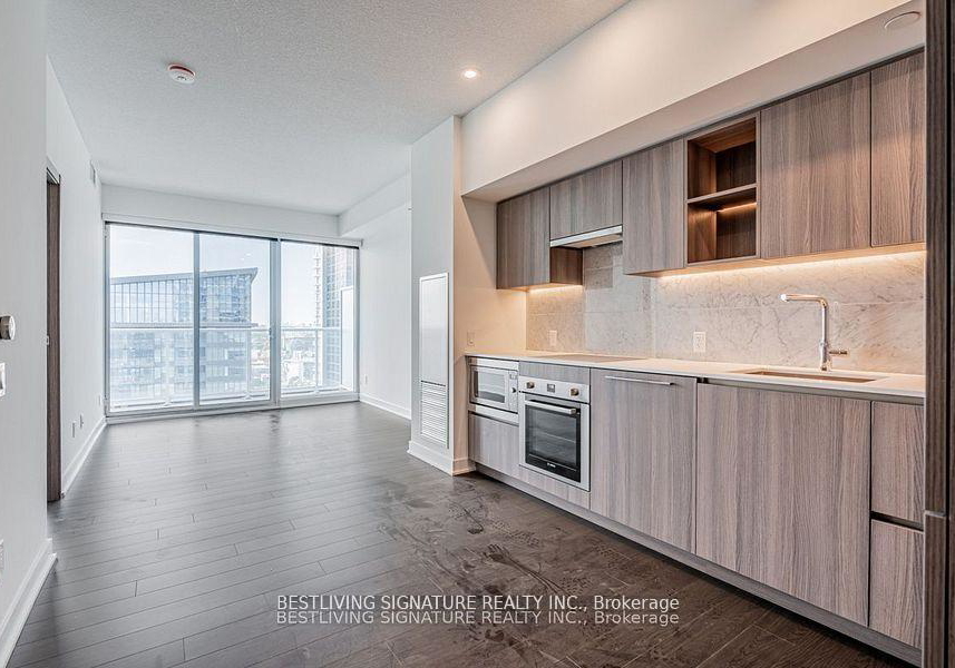 17-bathurst-street-toronto-ontario-c12664566