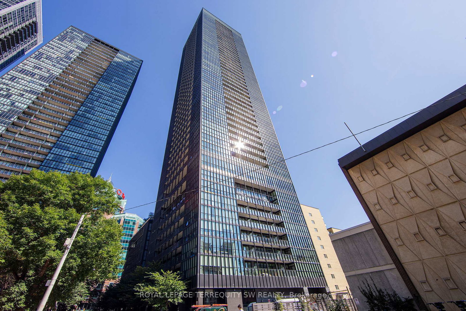 101-charles-street-e-toronto-ontario-c12664584