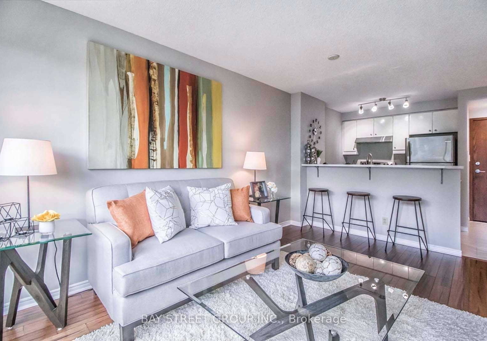10-yonge-street-toronto-ontario-c12664854