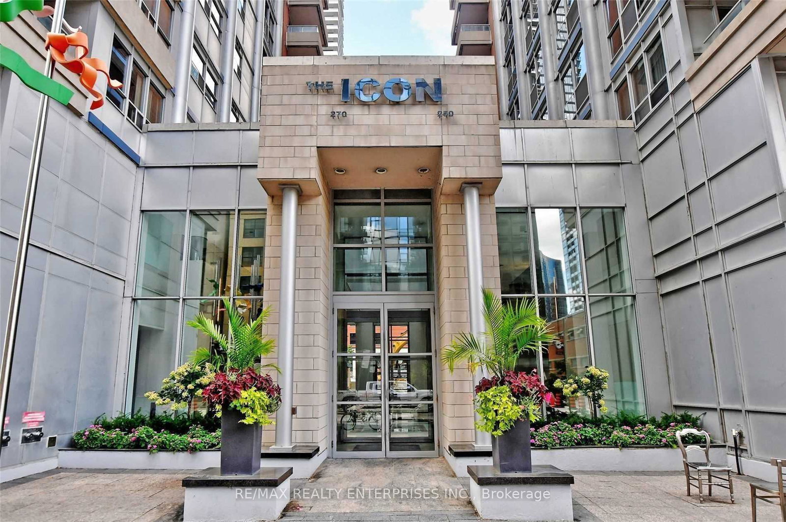 250-wellington-street-w-toronto-ontario-c12664912