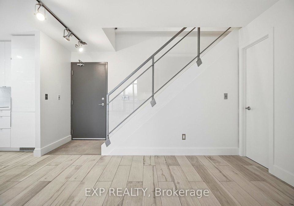637-lake-shore-boulevard-w-toronto-ontario-c12665156