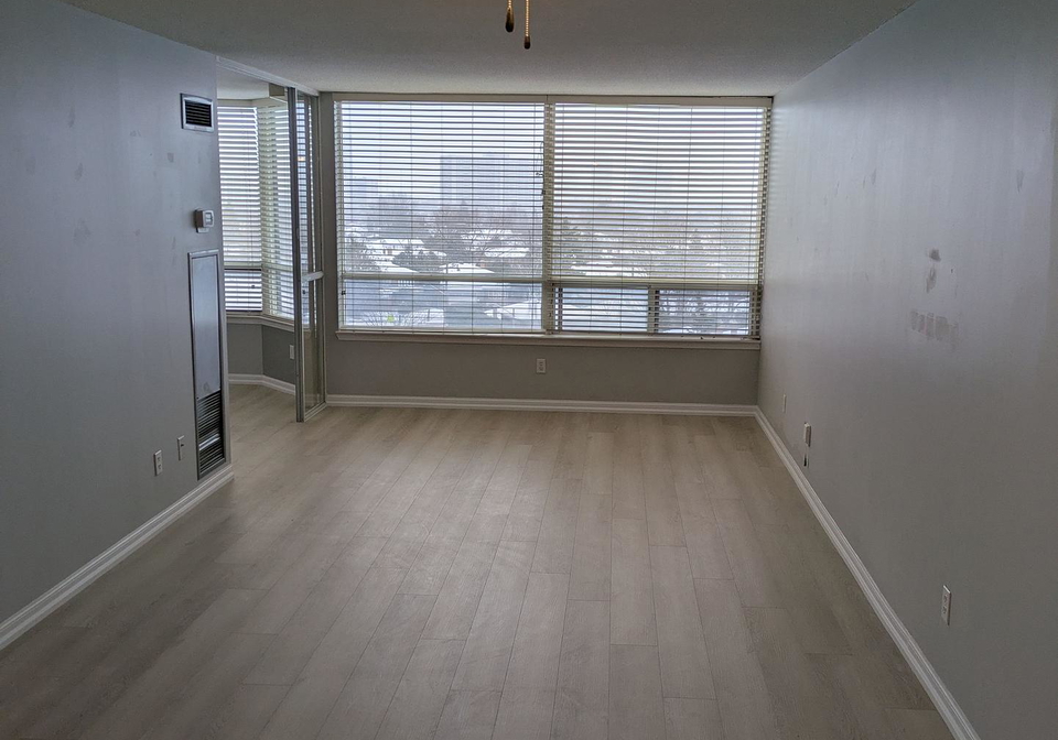 1121-steeles-avenue-w-toronto-ontario-c12665374