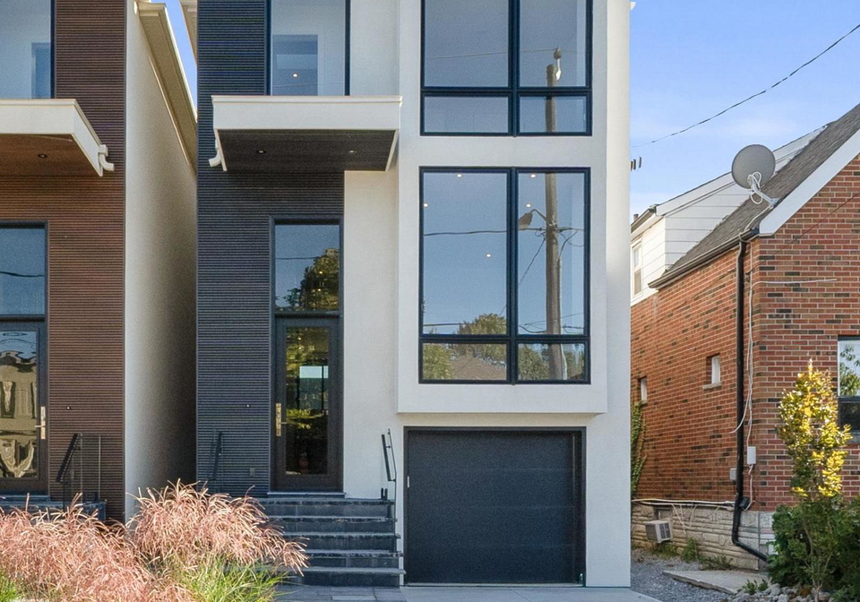 683-glencairn-avenue-toronto-ontario-c12665376