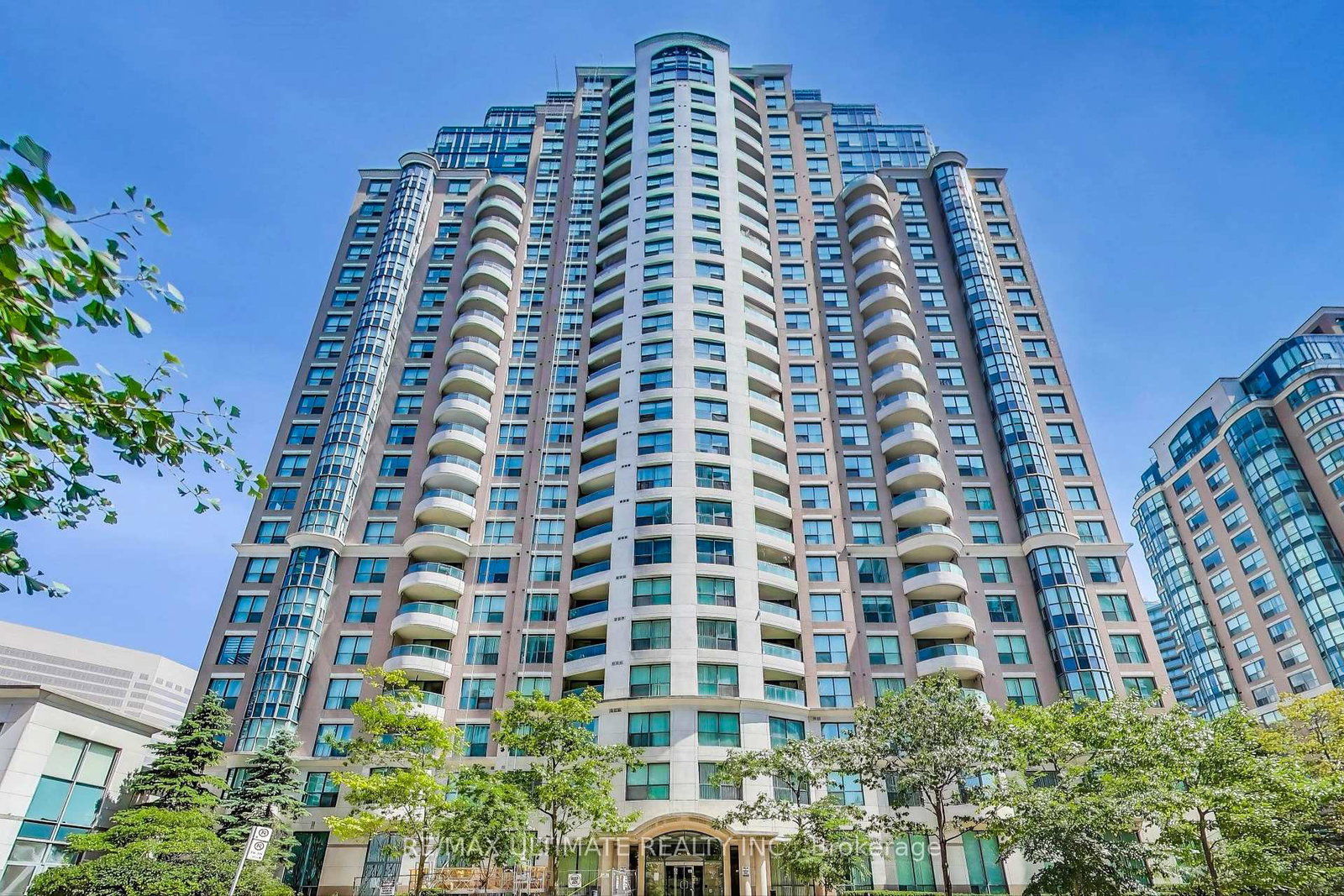 7-lorraine-drive-toronto-ontario-c12665872