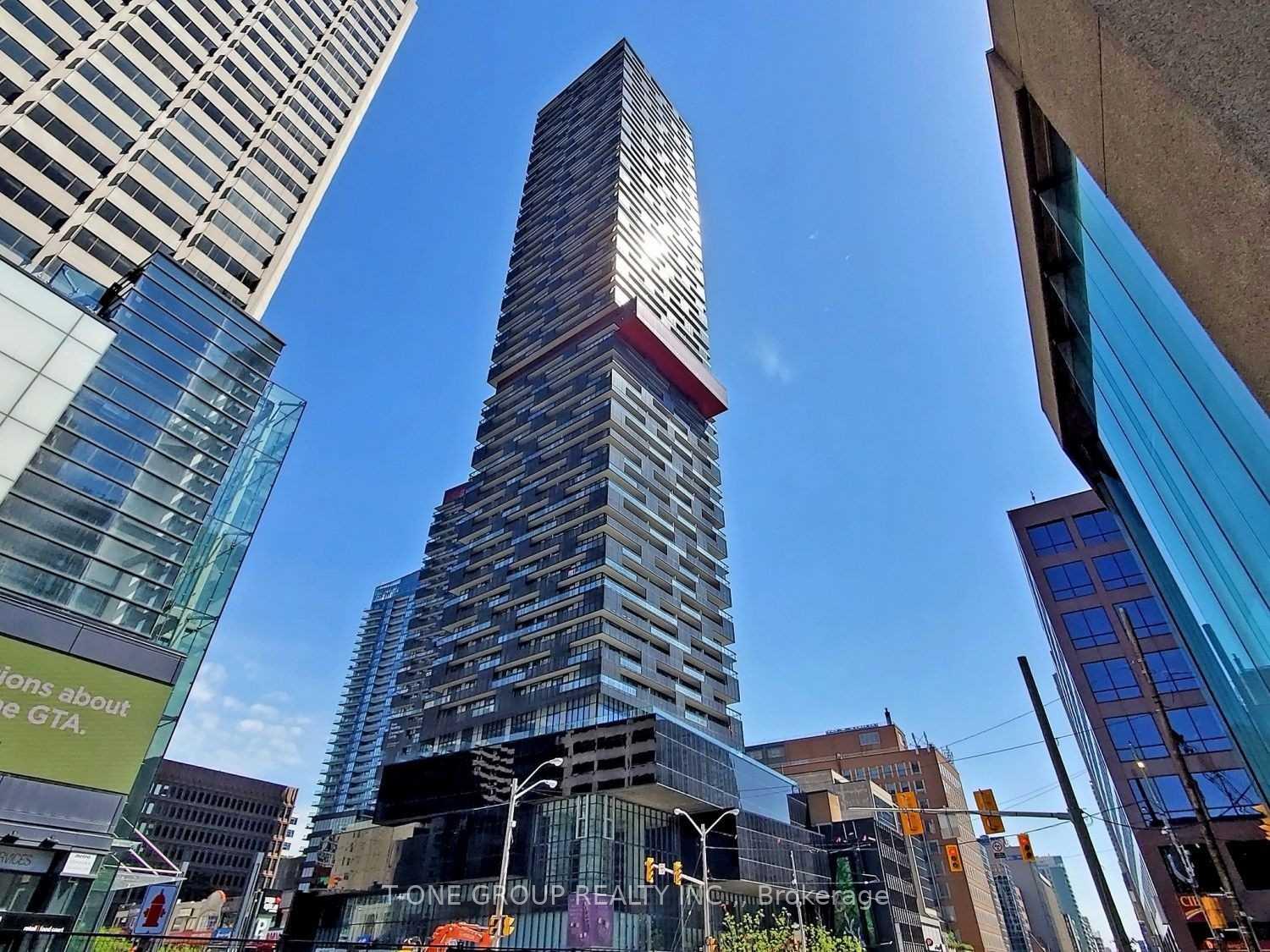 8-eglinton-avenue-e-toronto-ontario-c12665960
