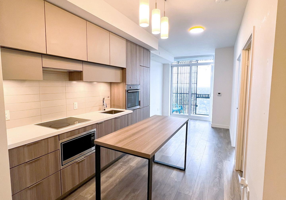 8-eglinton-avenue-e-toronto-ontario-c12665960