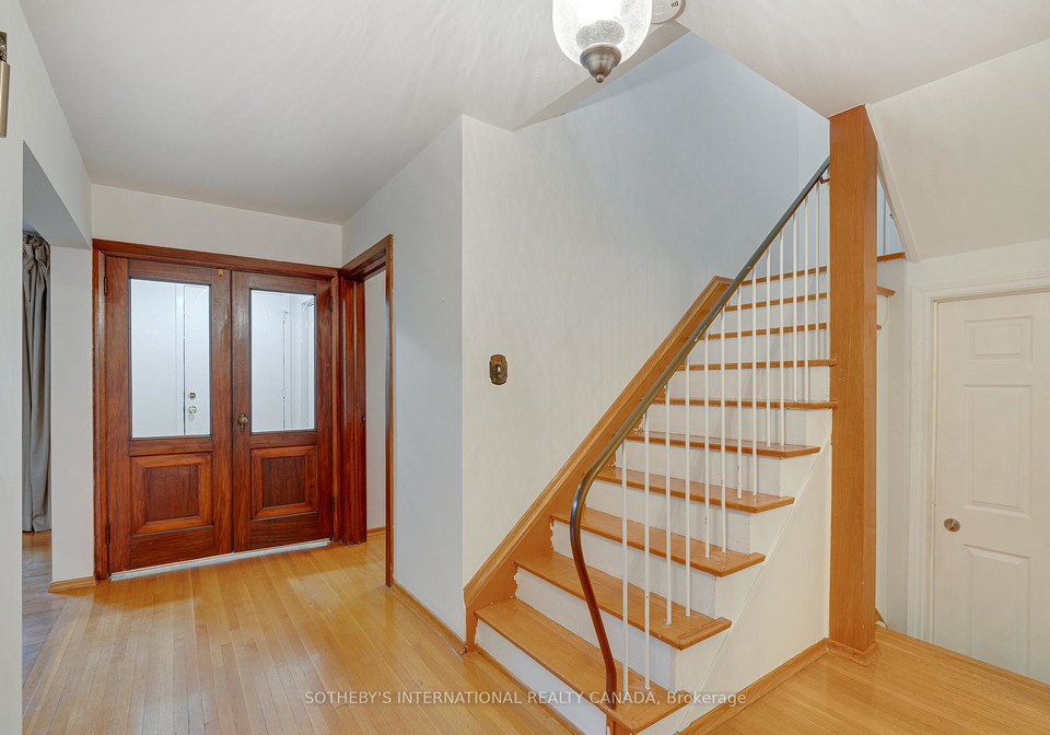 19-gleneagle-crescent-north-york-ontario-c12668062