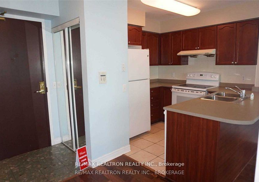 18-parkview-avenue-north-york-ontario-c12668350