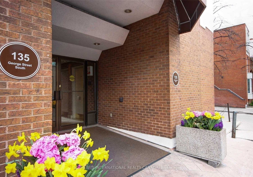 135-george-street-s-toronto-ontario-c12668364
